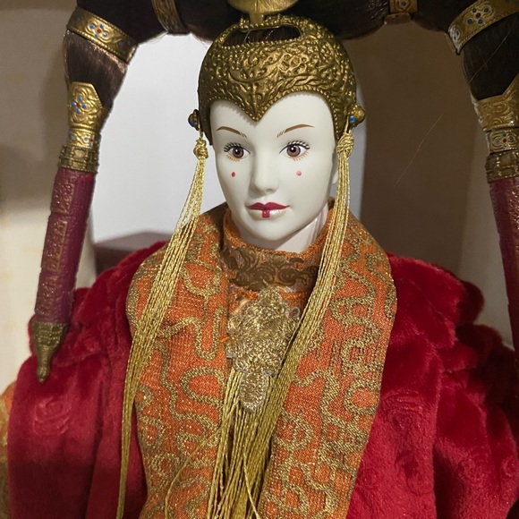 Star Wars Episode 1 ❤️ Queen Amidala/ Red Senate Gown/1999 Portrait Edition - Picture 9 of 16
